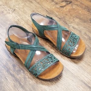 bearpaw glenda sandal